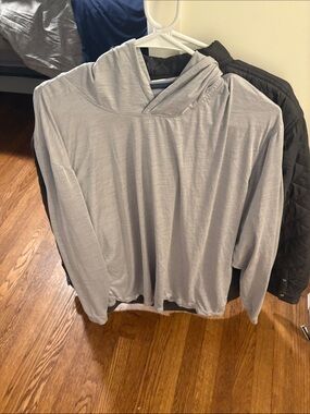 johnnie-O Light Gray Performance Hooded Top
